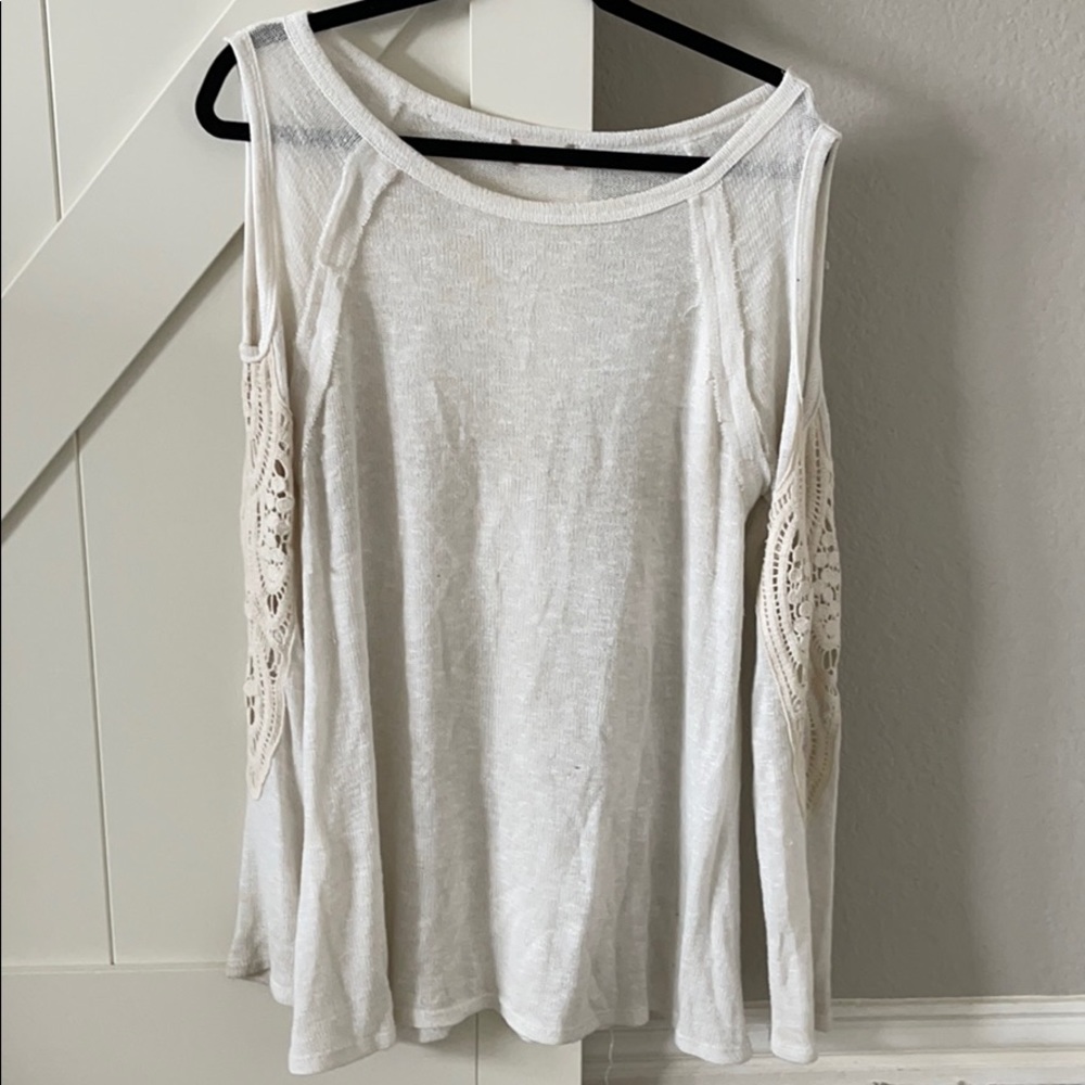 Cold shoulder long sleeve top